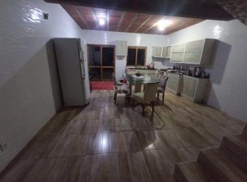 Casa · 100m² · 3 Quartos · 2 Vagas · Sobrado no bairro Hípica