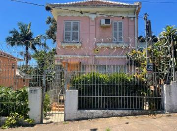 Casa · 299m² · 4 Quartos · Amplo Terreno com Casa no Partenon | Ótima Localização