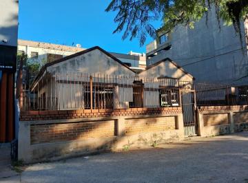 Casa · 89m² · 2 Quartos · 2 Vagas · Casa em Menino Deus