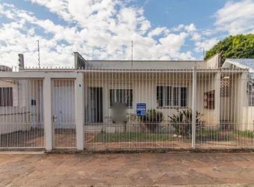 Casa · 210m² · 3 Quartos · 4 Vagas · Casa ampla e térrea com 3 quartos com 210 m em um terreno de 12 x 31. No bairro