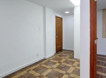 Comercial de 2 quartos, Porto Alegre · Sala a venda com 95m²