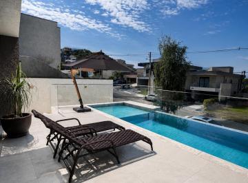 Casa de 4 quartos, Santana de Parnaíba · Casa de 352 m² com 4 suítes a venda no Condomínio Reserva Santa Anna em Santana de Parnaíba