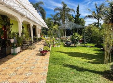 Rural de 3 quartos, Ibiúna · Ibiúna/SP - Chácara charmosa com muito verde e paisagismo impecável!