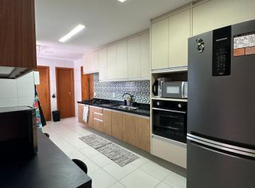 Apartamento de 4 quartos, Salvador · Alugo apt mobiliado com vista mar em Pituaçu
