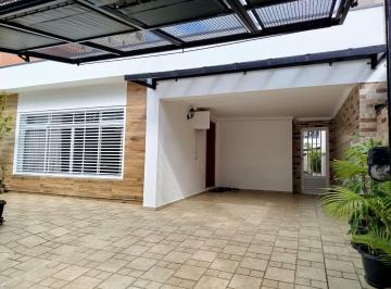 Casa de 3 quartos, Santo André · Casa ideal para idosos, térrea, 3 quartos, sendo 1 suíte.