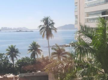 Apartamento de 3 quartos, Guarujá · Apartamento com churrasqueira na varanda com uma bela vista para a praia.