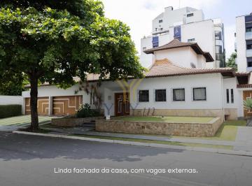 Casa · 370m² · 4 Quartos · 8 Vagas · Exclusiva Casa Térrea: 768 m² Sendo 370 m² Construídos