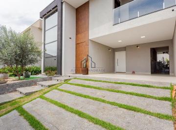 Casa · 251m² · 3 Quartos · Sobrado alto padrão à venda no Dona Sofia em São José dos Pinhais