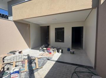 Casa · 70m² · 2 Quartos · 1 Vaga ·
Casa à venda com 2 quartos, sendo 1 suíte, no Plano Diretor Sul de