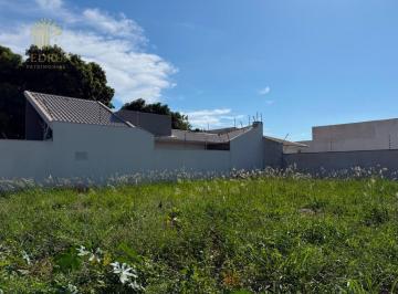 Terreno · 275m² · Terreno de esquina com 275 m² por apenas R$ 235 mil no Jardim Oriental.