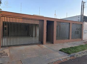 Casa · 179m² · 3 Quartos · 5 Vagas · Casa para alugar em Londrina, Pacaembu, com 3 quartos, com 179 m²