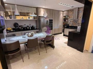 Casa · 157m² · 3 Quartos · 5 Vagas · Sobrado à Venda no Jardim Quaresmeira II – Suzano/Sp
