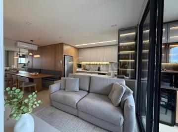 1- · Apartamento com 2 quartos, sacada com churrasqueira a carvão, mobiliado e equipado