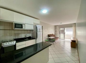 Apartamento · 69m² · 2 Quartos · 1 Vaga · Apartamento de 69m² com 2 quartos sendo 1 suíte na Carvoeira