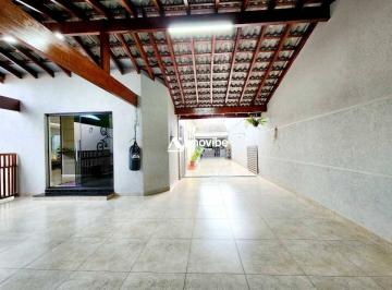 Casa · 210m² · 3 Quartos · 4 Vagas · Casa com 3 quartos, Parque Universitário - Americana
