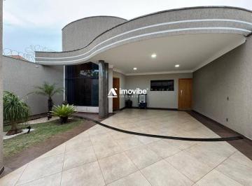 Casa · 298m² · 3 Quartos · 4 Vagas · Casa com 03 Dormitórios em Americana com 296m² no bairro Vila Belvedere.
