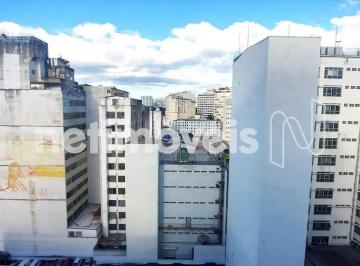 Apartamento · 37m² · 1 Quarto · Apartamento 1 quarto para locação no centro.