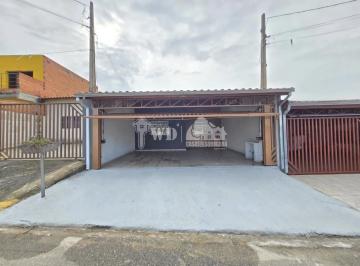 Casa · 140m² · 2 Quartos · 3 Vagas · Casa com 2 quartos, sendo uma suíte, bairro Parque das Paineiras