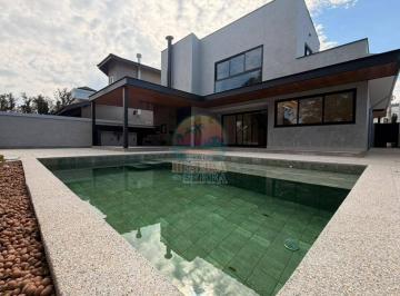Casa · 254m² · 4 Quartos · 4 Vagas · Casa para a venda recém reformada no condomínio Reserva da Serra