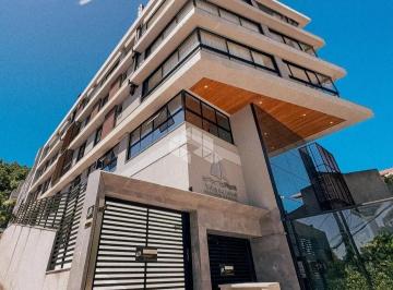 Apartamento · 158m² · 3 Quartos · 2 Vagas · Cobertura à Venda com 3 dormitórios, sendo 3 suítes, 158 m²