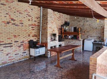 Casa · 104m² · 2 Quartos · 5 Vagas · Casa em Forquilhas, São José