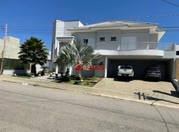 Casa · 400m² · 3 Quartos · 6 Vagas · CASA TÉRREA COM 3 SUÍTES - CONDOMÍNIO RENAISSANCE