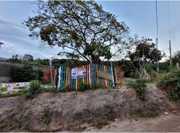 Terreno · 45m² · 3 Vagas · À Venda | Terreno de Esquina na Reserva do Peró com RGI