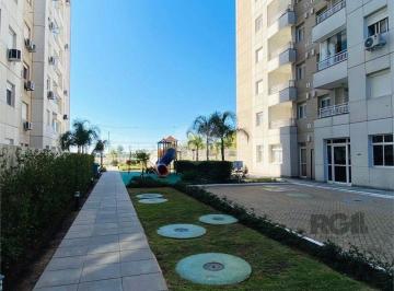 Apartamento · 55m² · 2 Quartos · 1 Vaga · Apartamento de 2 quartos,1 suíte, elevador e 1 vaga no bairro Humaitá.