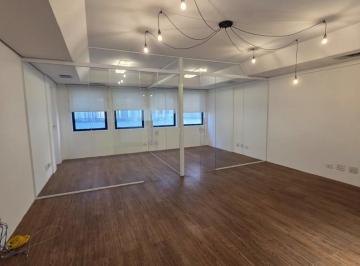 Comercial · 45m² · 2 Vagas · Sala comercial na Rua Capote Valente, N. 432 - Conjunto 94 • 45 m²
