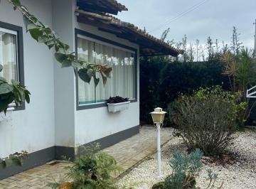Casa · 160m² · 3 Quartos · 3 Vagas · Linda casa em Piçarras