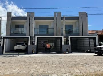 Sobrado à venda no Itacolomi, Balneário Piçarras - SC · Residencial Genebra