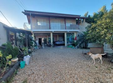 Casa · 150m² · 4 Quartos · 6 Vagas · casa em Balneário Piçarras, com mais de 150m2 e um amplo terreno