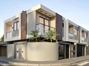 Sobrado à venda no Itacolomi, Balneário Piçarras - SC · Sobrado com 3 quartos