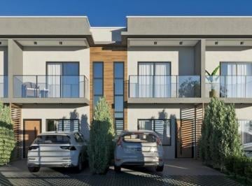 Casa · 82m² · 2 Quartos · 1 Vaga · Sobrado a poucos passos do mar, com duas suítes,na famosa Praia Grande de Penha