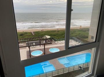 1718904312 · LINDO APARTAMENTO PÉ NA AREIA NO VILA AÇORIANA