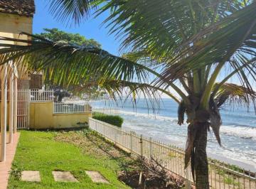 1718904217 · Casa frente mar 3 Quartos Pé na areia na Av. Itajuba