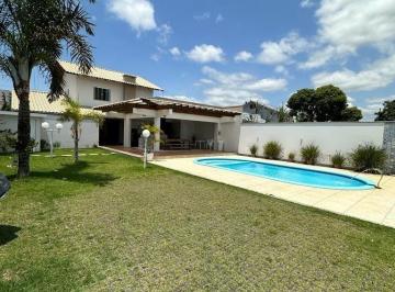 Casa · 210m² · 5 Quartos · 4 Vagas · Sobrado com 5 quartos no bairro Itacolomi, Balneário Piçarras, SC