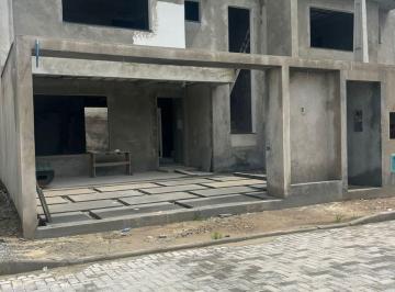 Casa · 150m² · 3 Quartos · 2 Vagas · Sobrado Alto Padrão em Itajuba 230 metros da Praia