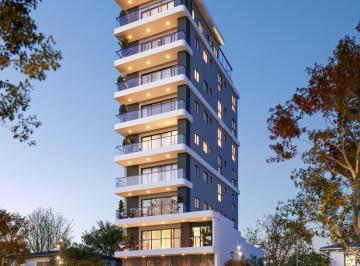 Apartamento · 130m² · 4 Quartos · 2 Vagas · Apartamento com 4 suítes apenas 200 metros da praia