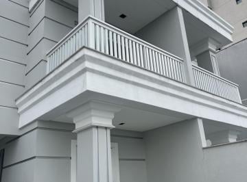 Casa · 168m² · 3 Quartos · 2 Vagas · Lindo sobrado 200 metros do mar