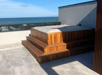 Sobrado à venda no Itajuba, Barra Velha - SC · Lindo Sobrado 90 metros do Mar Itajuba com Jacuzzi