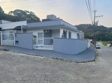 1718904245 · Casa de esquina em Penha SC