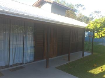 Casa · 300m² · 3 Quartos · 2 Vagas · Casa sozinha no terreno, mobiliada! a pouco metros da praia