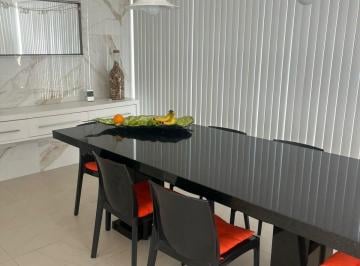 Casa 248m² Venda Itajubá · Lindo Sobrado com Piscina 150 metros da Praia de Itajuba