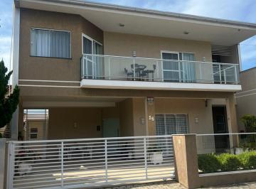Casa · 248m² · 5 Quartos · 4 Vagas · Lindo Sobrado com Piscina 150 metros da Praia de Itajuba