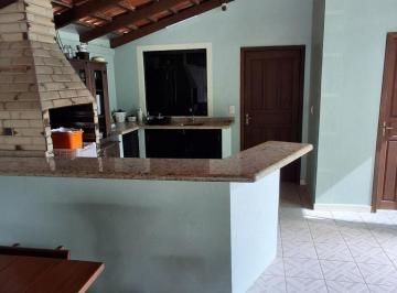 Casa · 104m² · 3 Quartos · 3 Vagas · Casa com Piscina a 484 metros do Mar em Balneario Piçarras