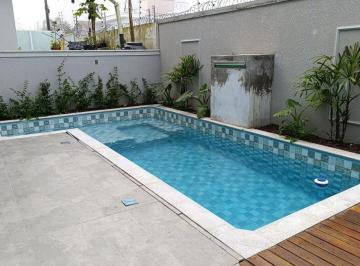 Casa de 4 quartos, Balneário Piçarras · Sobrado com 4 suítes e piscina no Condomínio Portal do Sol