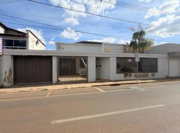 Foto 01 · Casa, Centro, Patrocínio, MG