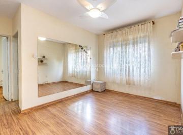 Apartamento · 62m² · 2 Quartos · Apartamento térreo 2 dormitórios e pátio no bairro São Sebastião, Porto Alegre