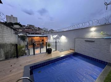 Casa de 3 quartos, Belo Horizonte · Casa com aproximadamente 250 m2, 3 quartos, piscina, espaço gourmet à venda no Santa Efigênia, BH/MG